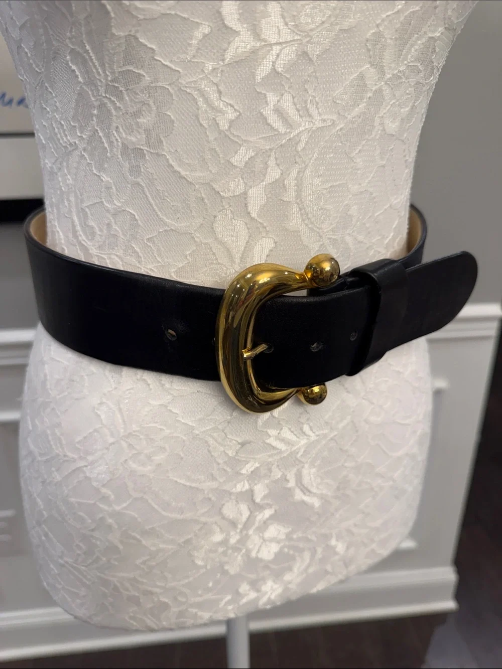 Vintage Accessories by Pearl Black Leather Stirrup Belt Small